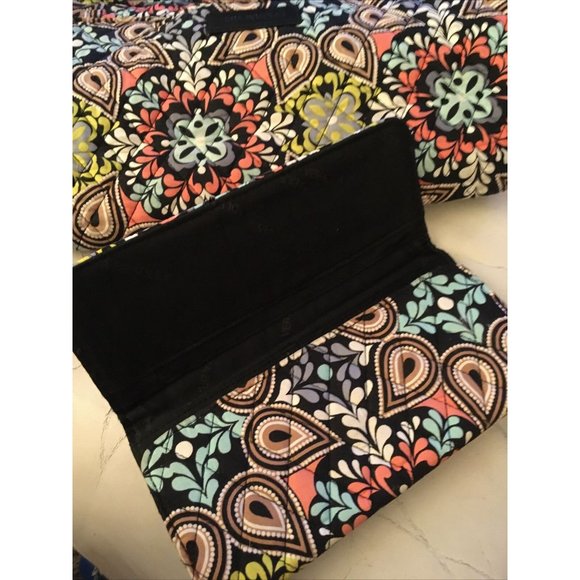 VERA BRADLEY Quilted Floral & Paisley Print Medium Bag W/Matching Wallet CLEAN - Picture 2 of 12